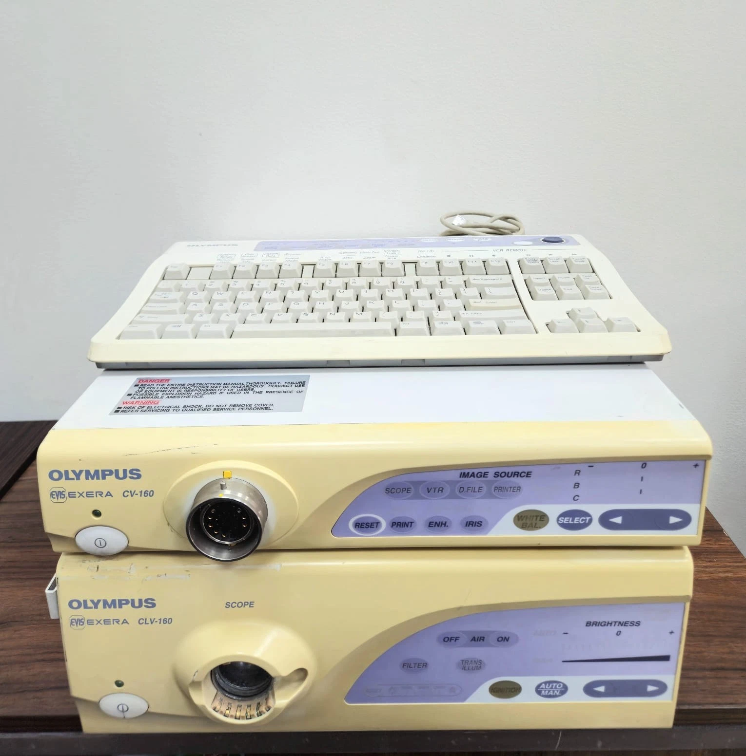 Olympus EVIS EXERA CV-160 Processor + CLV-160 Light Source + Keyboard - Used